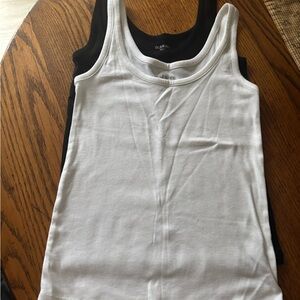 Old Navy Women's Classic Black and White Ribbed Tank Tops